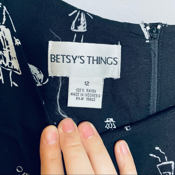 Vintage Betsy’s Things sleeveless Printed Dress - Picture 4 of 7